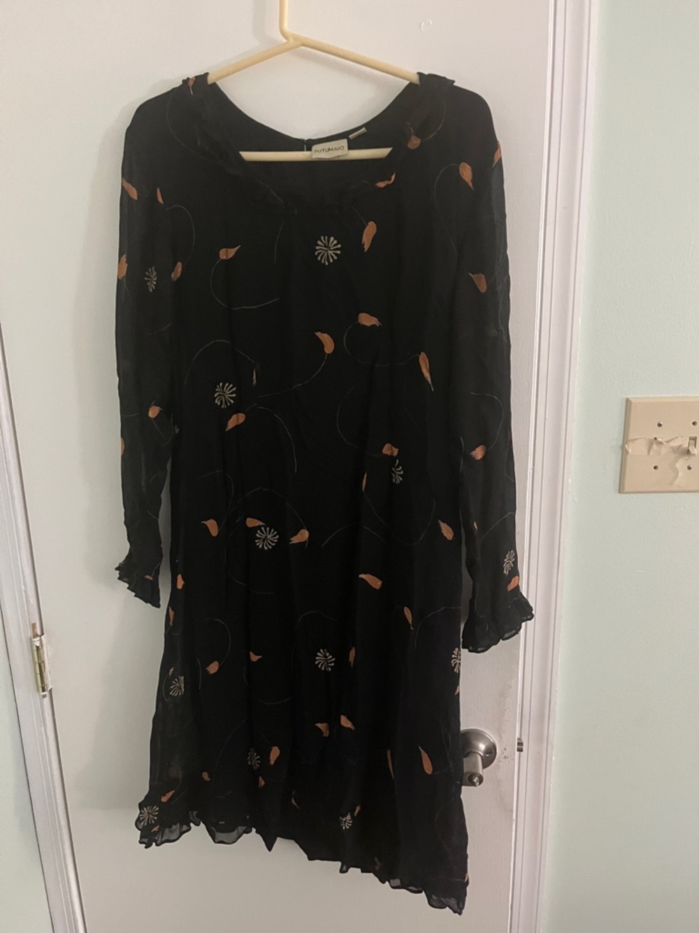 Black Long-Sleeve Floral-Detail Midi Dress